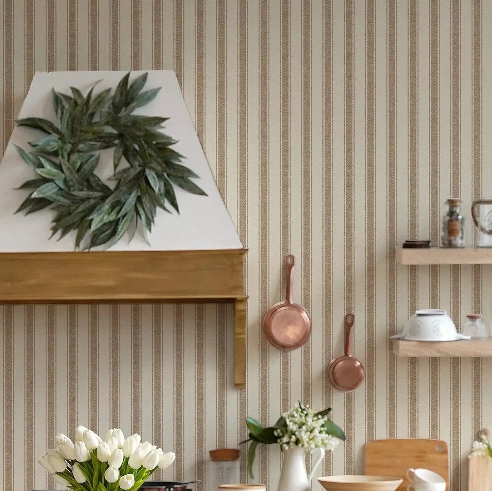 Striped Wallpaper Peel And Stick, Geometric Wall Papers For Home Decoration, Self-adhesive and Traditional Non-woven Options